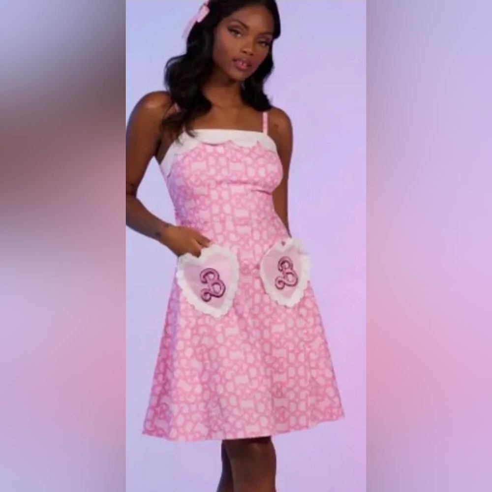 Hot topic Barbie dress size medium